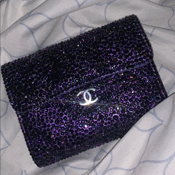 ❌TRADED❌NFS Chanel iridescent purple strassed card - Picture 13 of 13